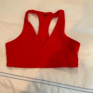NEVER WORN ALO SPORTS BRA IN DISCONTINUED COLOR